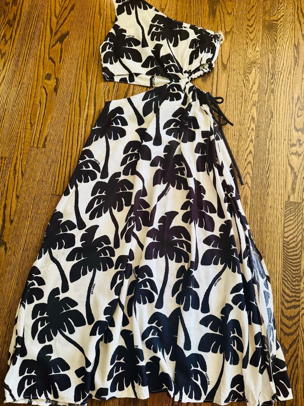 Farm rio sz m One-Shoulder Black & White Palm-Print Wrap Skirt Set - Picture 2 of 8